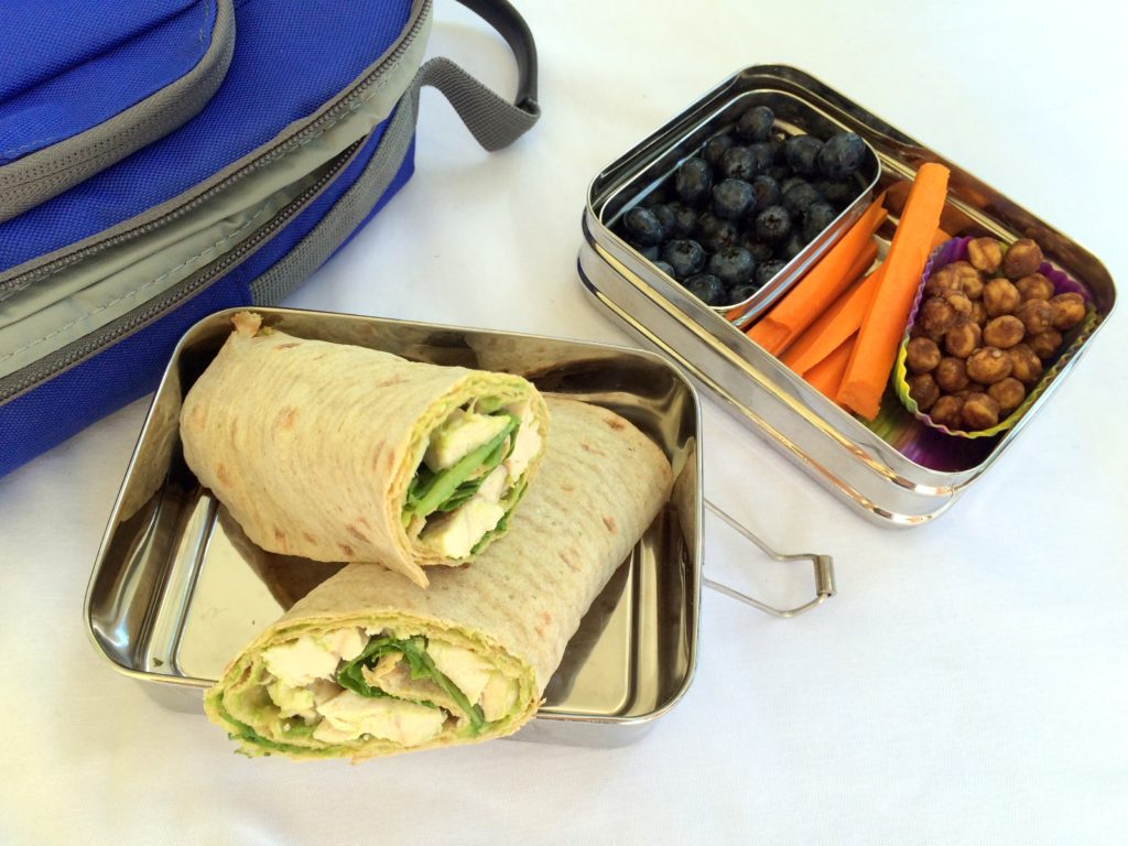 Need some lunch box ideas? Whether your child prefers their food in separate containers or combined into more of a main entree (e.g., a soup or sandwich), here are some ideas and tips on making sure they get a balanced lunch!
