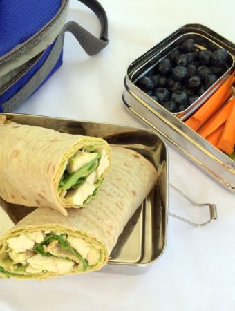 Need some lunch box ideas? Whether your child prefers their food in separate containers or combined into more of a main entree (e.g., a soup or sandwich), here are some ideas and tips on making sure they get a balanced lunch!