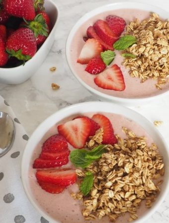 This good morning smoothie bowl with granola is a fun, healthy, and delicious way to start your family's morning! The smoothie is simple to make with kefir, vanilla skyr, frozen fruit, and chia seeds.