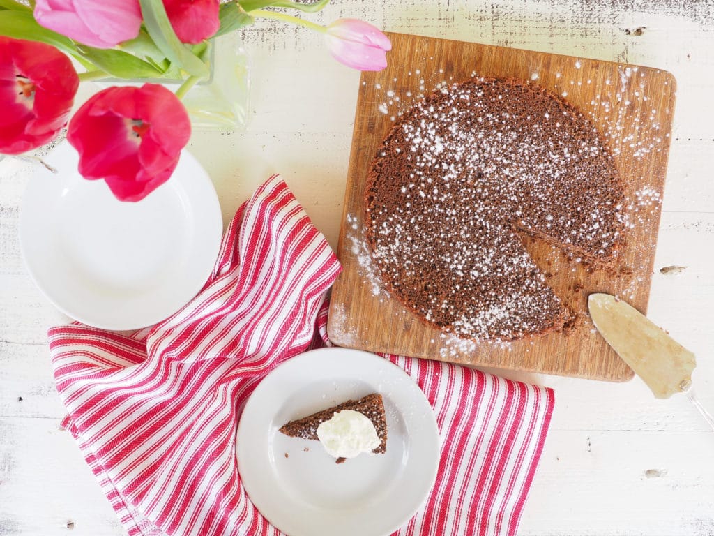 Simple Swedish Chocolate Cake - Kladdkaka - Savor and enjoy this treat as a special weeknight treat or with your afternoon tea. From halsanutrition.com. 