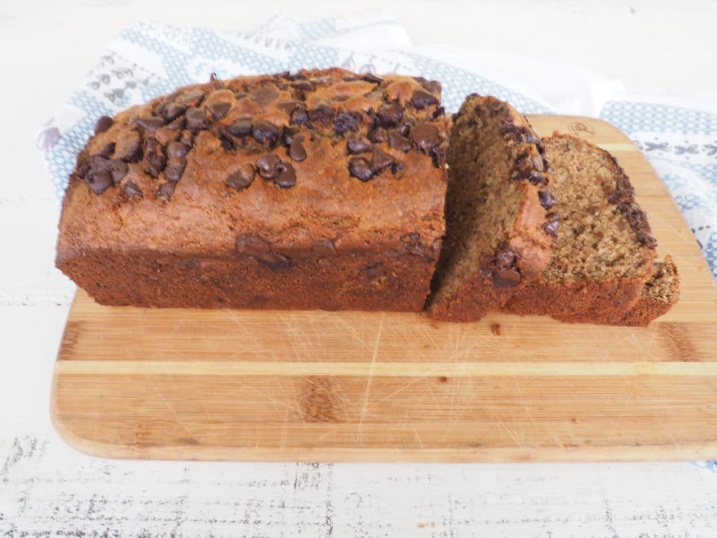 sprouted spelt banana bread; whole grain; dairy-free; kid-favorite; post-workout; fika; halsanutrtion.com 