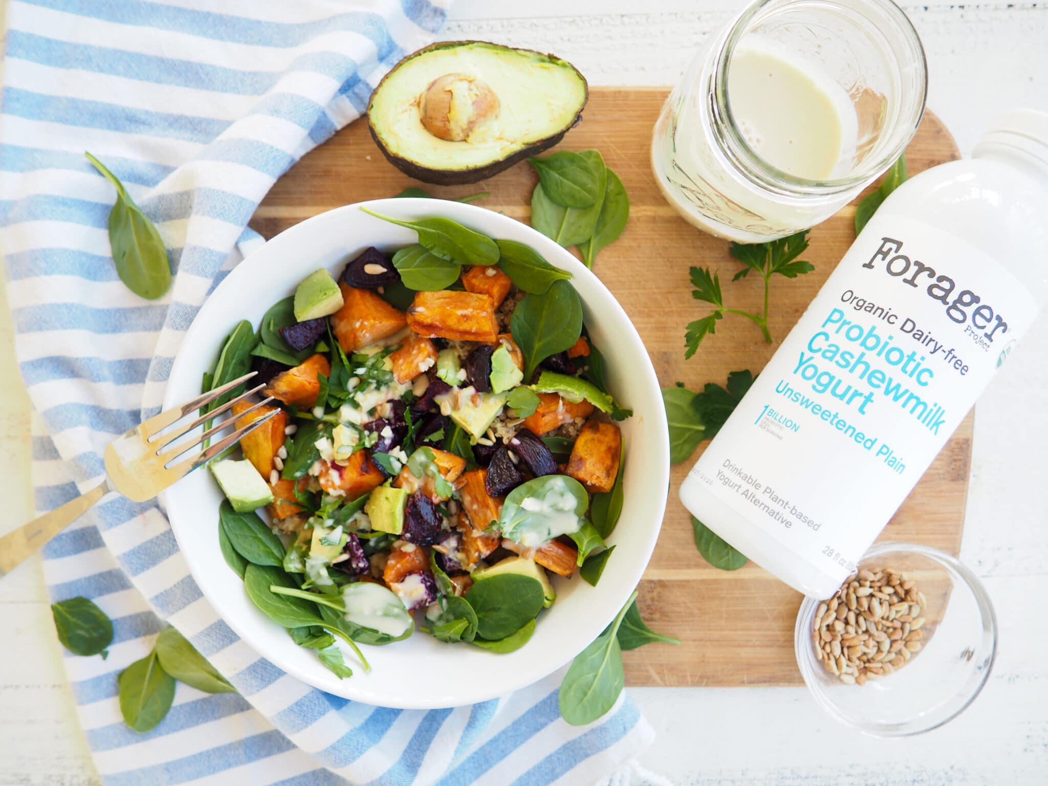 Roasted Sweet Potato and Beet Quinoa Salad with LemonGinger Yogurt Dressing (Vegan) Hälsa