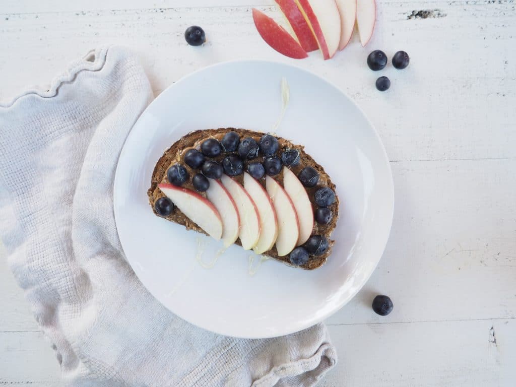 toast with peanut butter and fruit